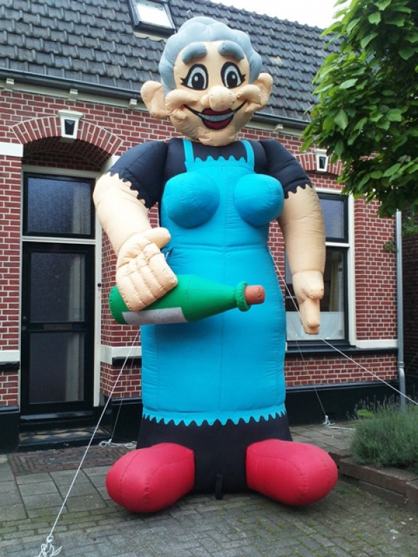 Sarah opblaaspop Blauwe Schort XXL