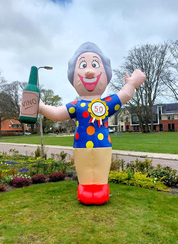 Sarah pop Juichend huren