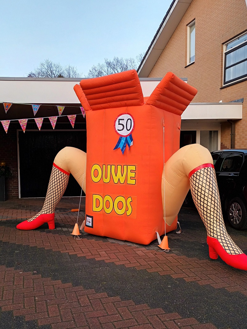 Sarah opblaaspop Ouwe Doos